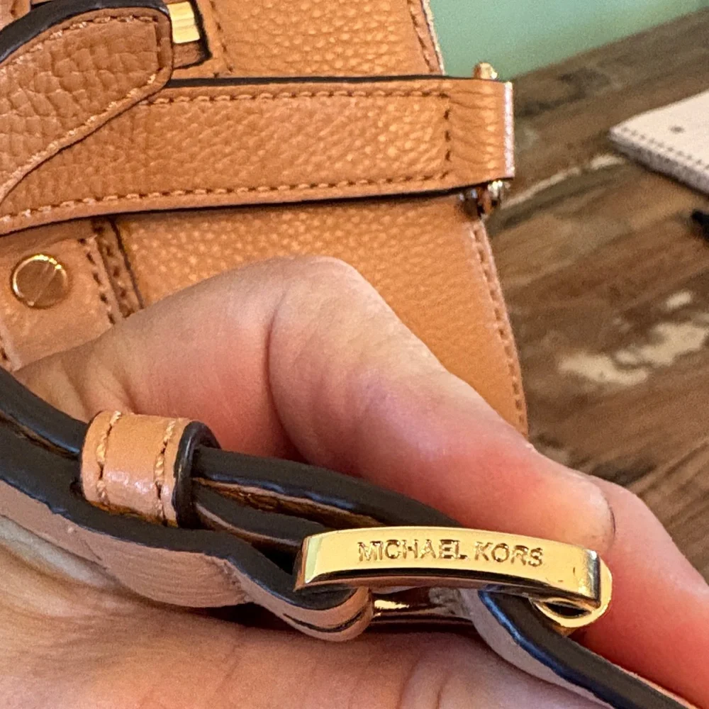 Michael Kors Cognac Leather Satchel with Gold Hardware beautiful - Picture 5 of 11